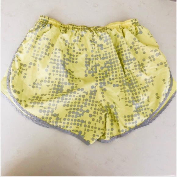 [NIKE] DRY / DRI FIT TEMPO RUNNING SHORTS - Picture 3 of 5